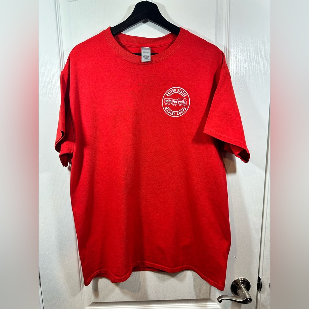 United States Marine Corps Toys For Tots Men’s Red Tee-Shirt, Size Large